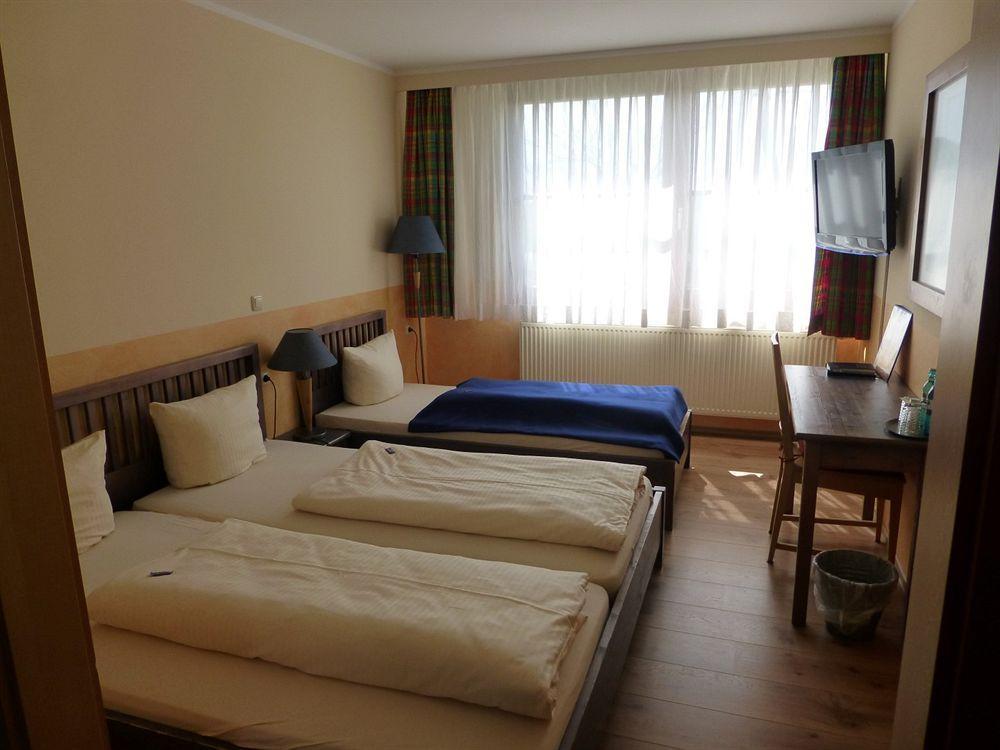 Hotel Frankenhoehe Aurach Exterior foto