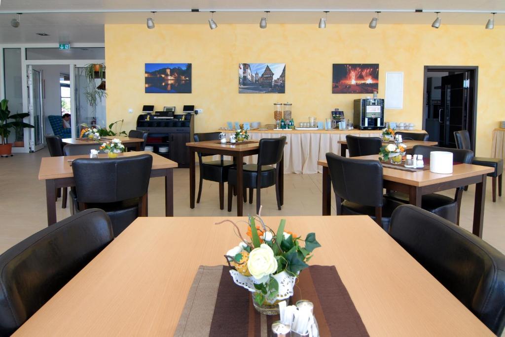 Hotel Frankenhoehe Aurach Exterior foto